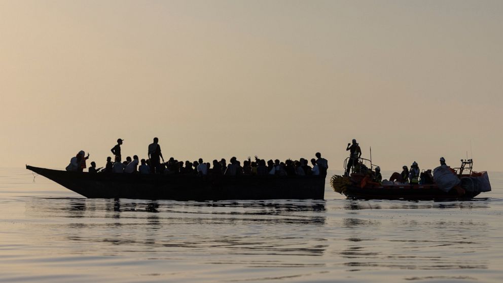 hundreds-of-migrants-reach-italian-shores-over-weekend