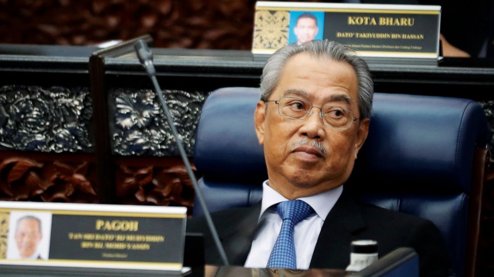 Malaysian leader seeks opposition backing to stay in power