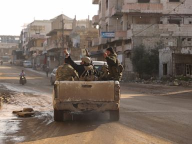 Turkey sends more troops, tanks to Syria amid Idlib assault