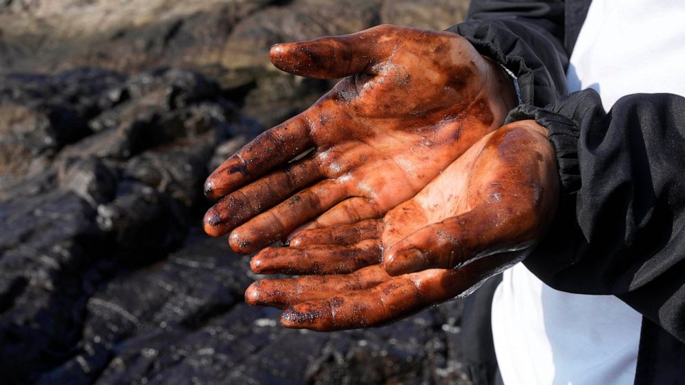 Fishermen protest after eruption causes oil spill in Peru