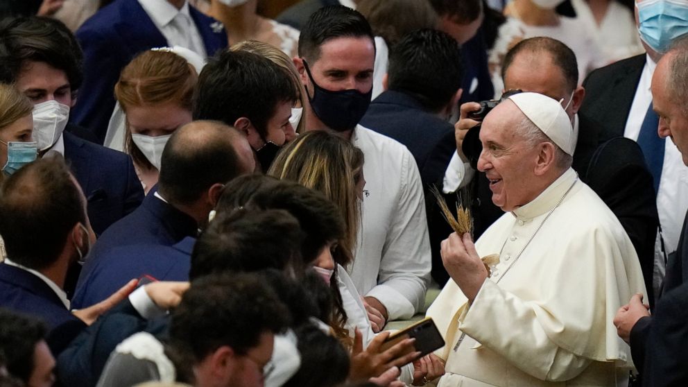 Pope praises youth climate activists for challenging adults