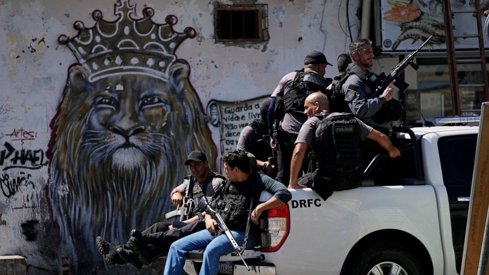 Rio de Janeiro police move to regain control of some favelas