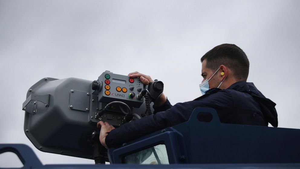 EU concerned about Greek use of anti-migrant sound cannon
