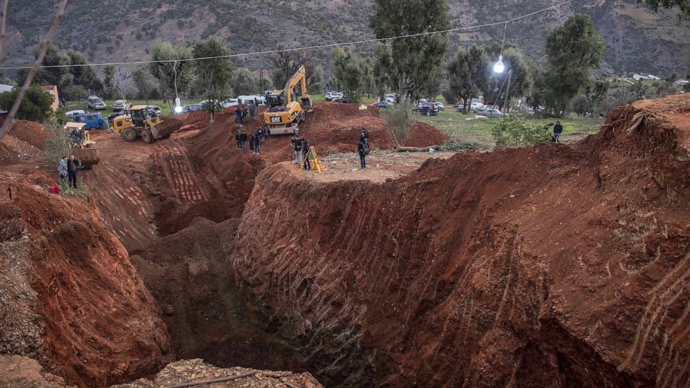 Shaky soil threatens rescue of Moroccan boy trapped in well