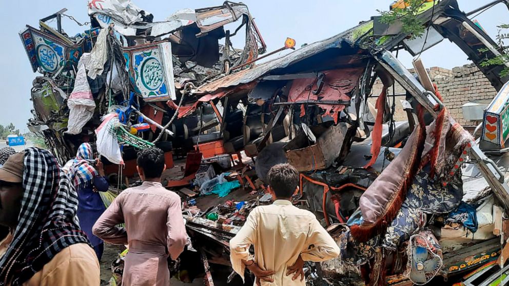 Bus crashes in Pakistan, killing 33 people and injuring 40