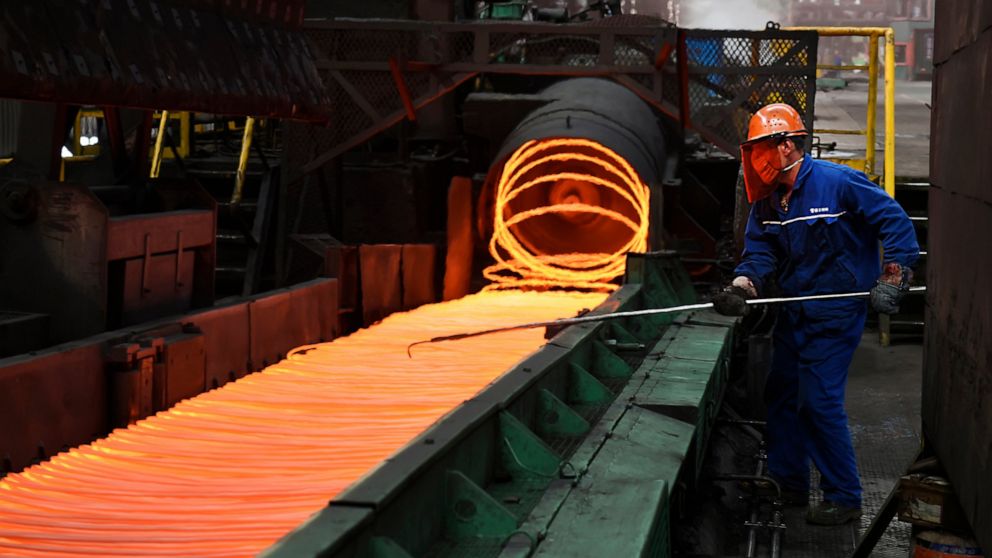 China cuts steel import tariffs to push industry to improve