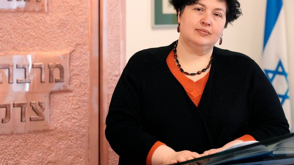 Ukraine's only woman rabbi among the many Jews fleeing war