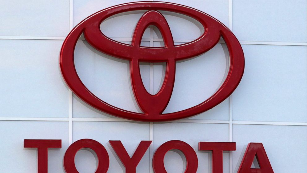 Toyota reports record profit amid pandemic, keeps forecasts