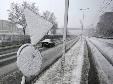  Heavy snowfall wreaks havoc in Serbia and much of Balkans