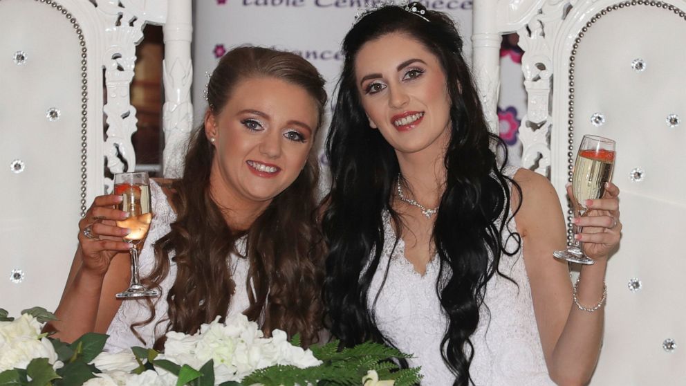 Couple Weds In Northern Ireland S First Same Sex Marriage