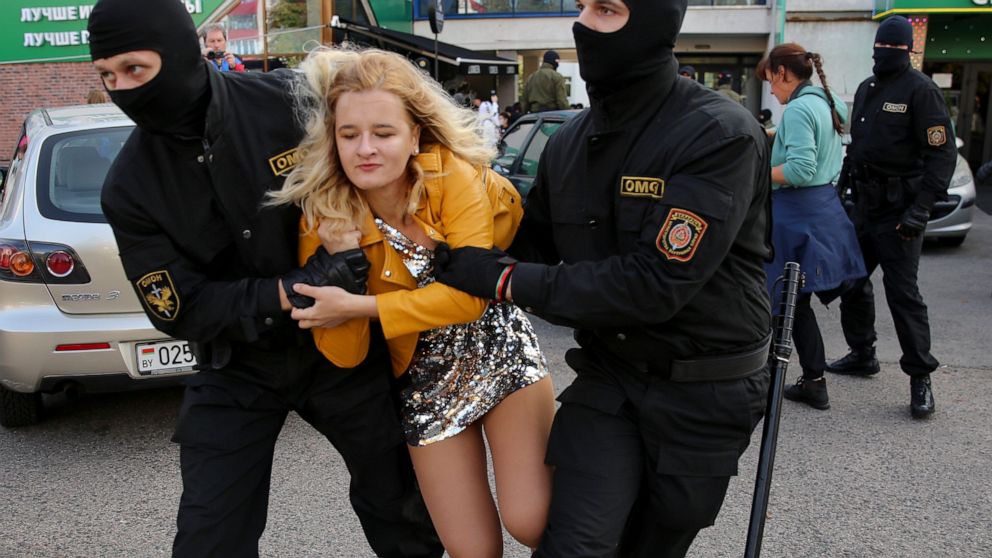 Rights group: More than 200 women detained at Minsk protest thumbnail