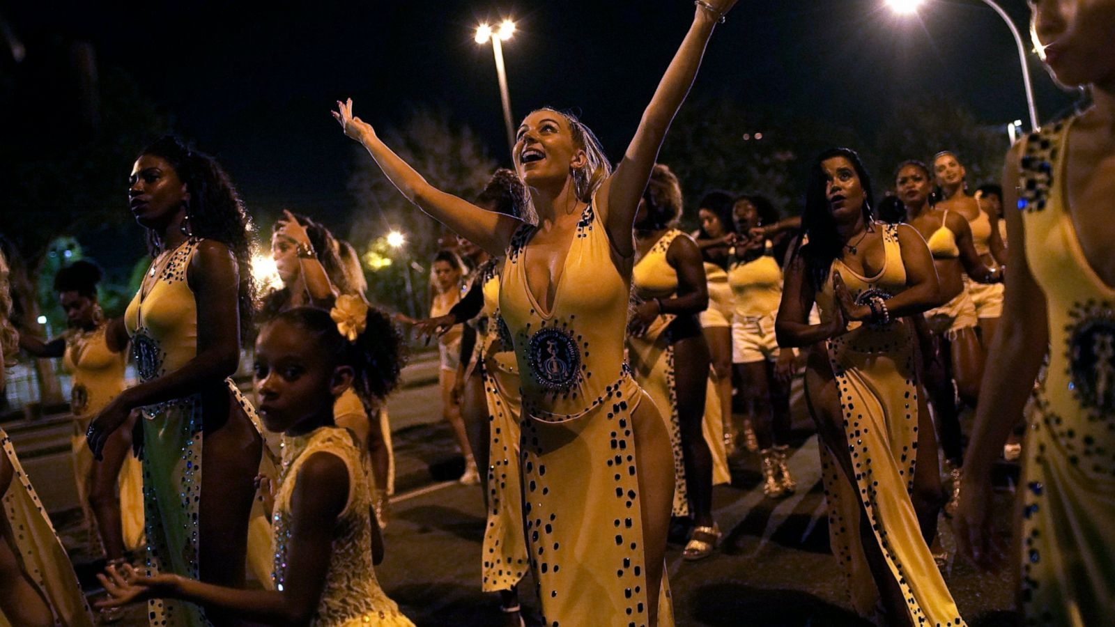 Samba Goes Global As Foreign Dancers Bring Rio Carnival Home Abc News