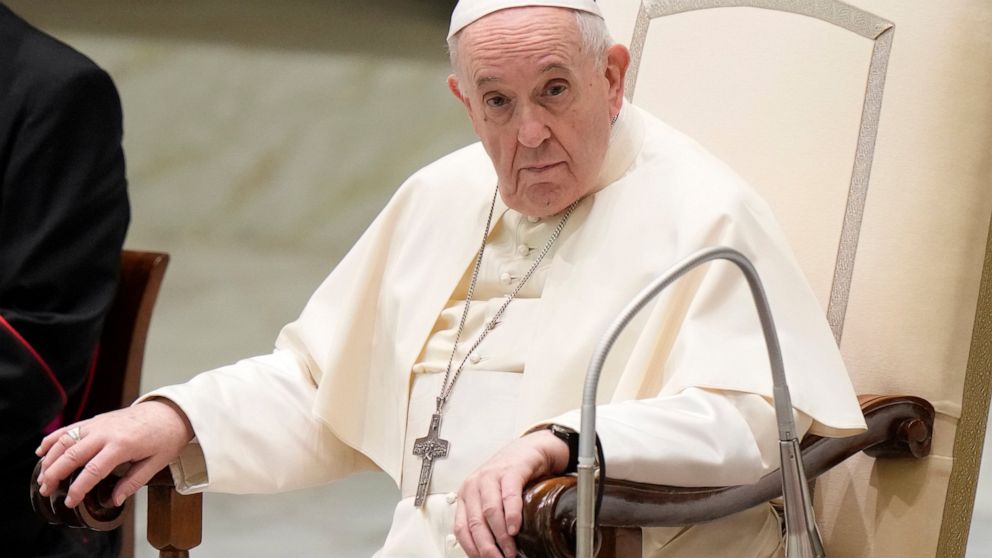 Pope on health: thanks to surgery I can eat whatever I want