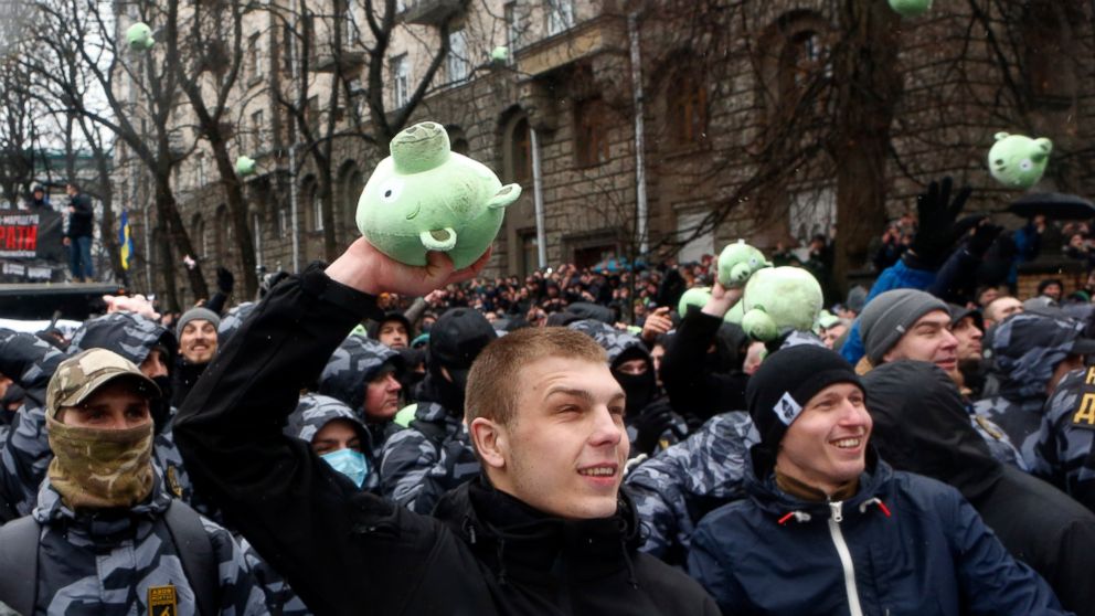 10 arrested in nationalist protest against Ukraine's leader - ABC News