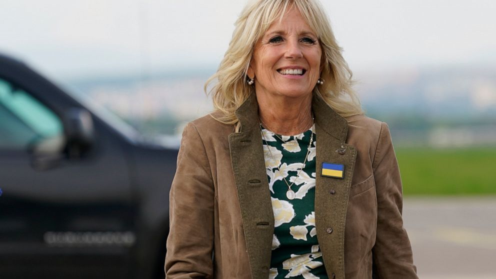 Jill Biden pays surprise visit to Ukraine, meets first lady