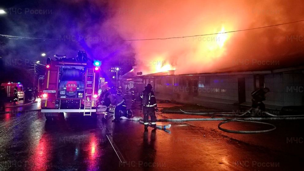 روسيا: حريق في مقهى شمال موسكو يقتل 13 ويصاب 5