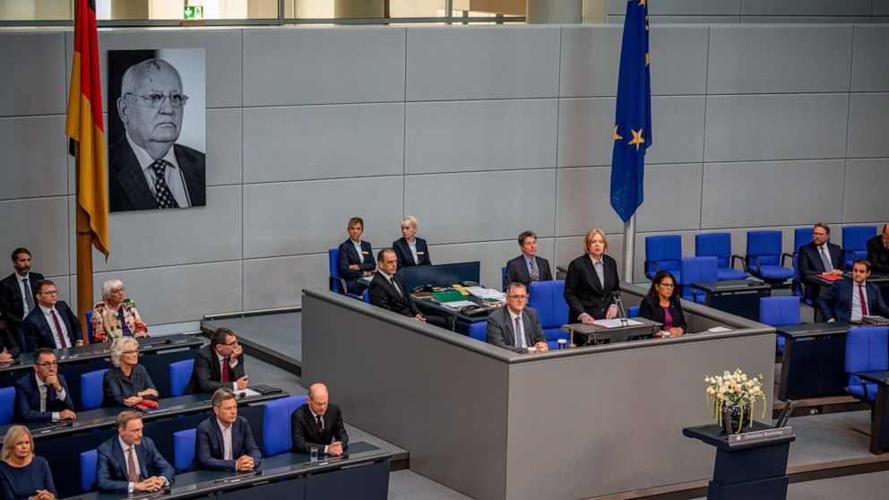 Photo of Der Deutsche Bundestag ehrte Gorbatschow für seinen Beitrag zur Vereinigung