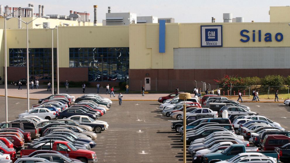 Workers at Mexico GM plant end contract, oust union in vote