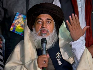 Tens of thousands mourn radical cleric's death in Pakistan
