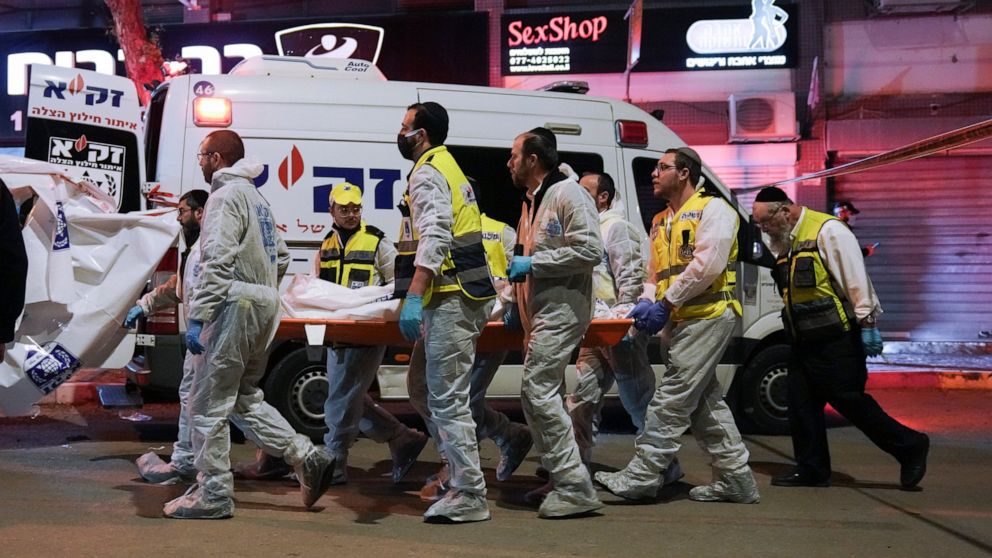 Gunmen kill 2 in central Israel attack, Israeli police say