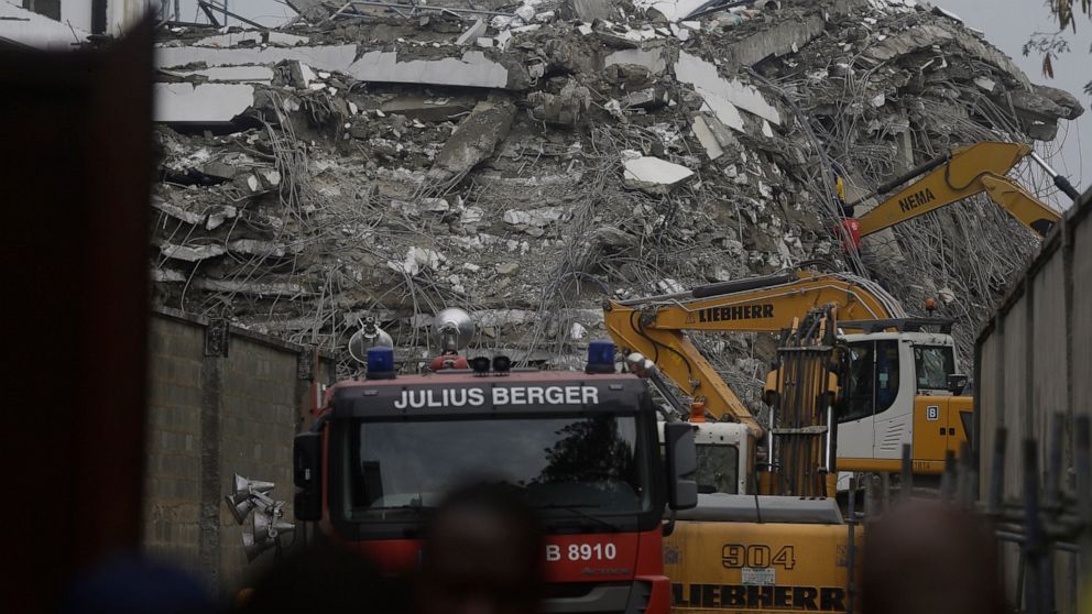 Death toll rises to 23 in Nigerian building site collapse
