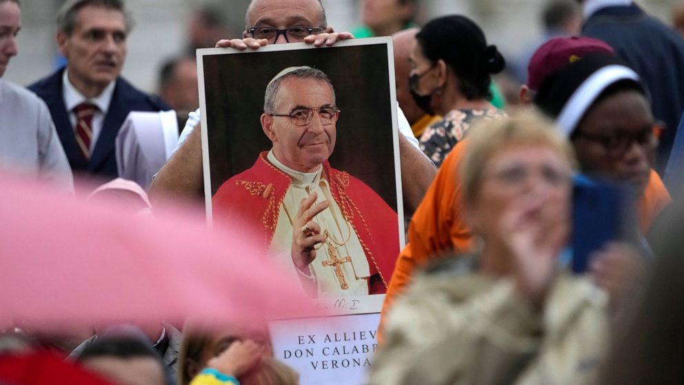 John Paul I, briefly serving, ‘smiling” pope, is beatified