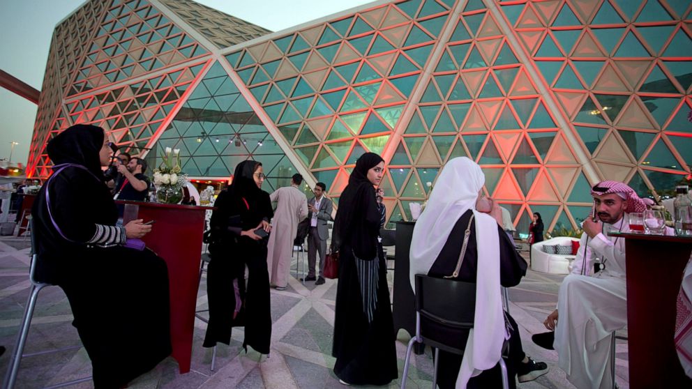Saudi Arabia wants businesses and families to pick Riyadh