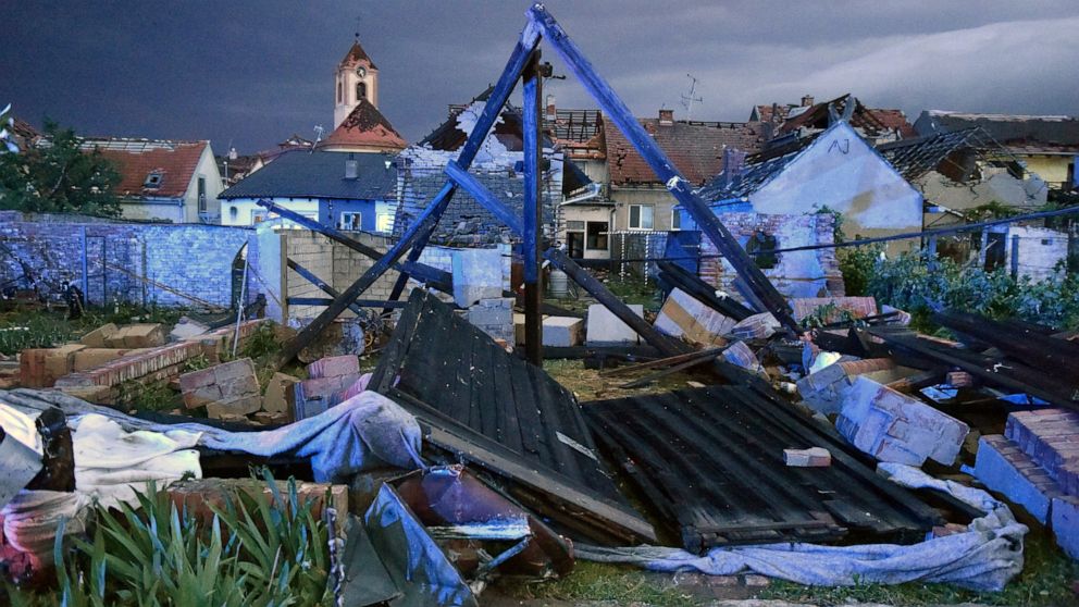 1 dead, hundreds injured by rare tornado in Czech Republic