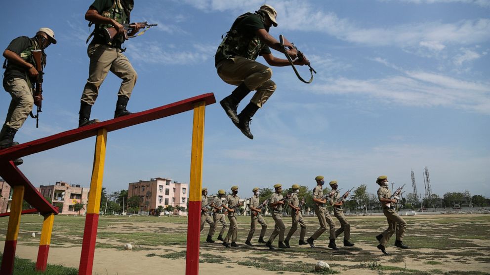 AP PHOTOS: Indian police train villagers for border security