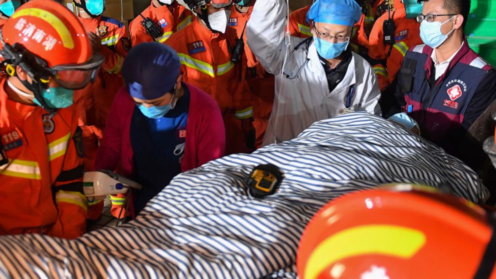 2 more survivors found 3 days after China building collapse