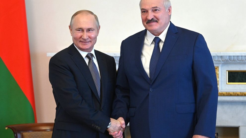 Putin hosts leader of Belarus for talks on closer ties