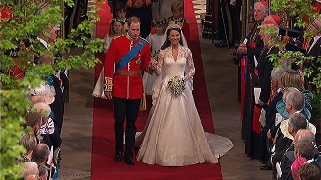 Kate Middleton S Wedding Dress Knockoff Hits Stores Abc News