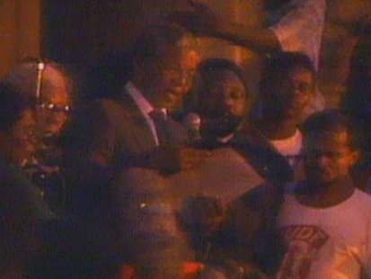 The emancipated South African leader speaks about a peaceful end to apartheid.