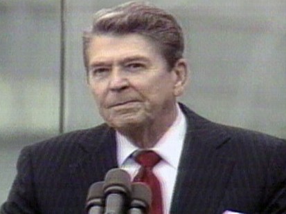 VIDEO: Pres. Reagan challenges Soviet leader Gorbachev to eliminate the Berlin Wall.