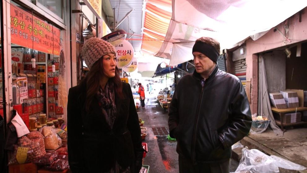 "Nightline" co-anchor Juju Chang interviews Robert Kelly, a Busan-based politics professor and TV commentator.