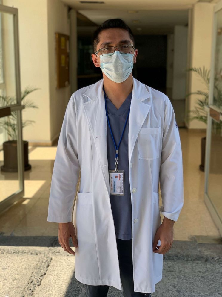 Dr. Domingo Gomez has practiced emergency medicine at Hospital Juarez De Mexico for three months. 