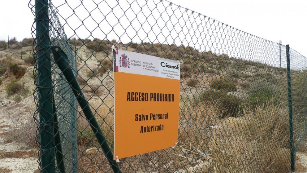 PHOTO: A sign on a chainlink fence in Palomares, Spain denies access to land controlled by Ciemat, the Spanish government's energy department.