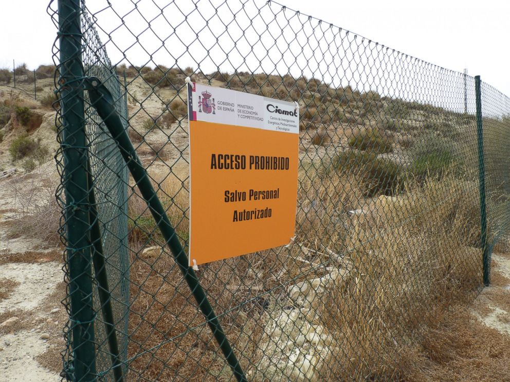 PHOTO: A sign on a chainlink fence in Palomares, Spain denies access to land controlled by Ciemat, the Spanish government's energy department.