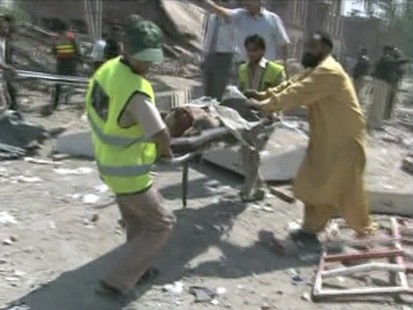 VIDEO: Car bomb kills at least 30 in Lahore, Pakistan.