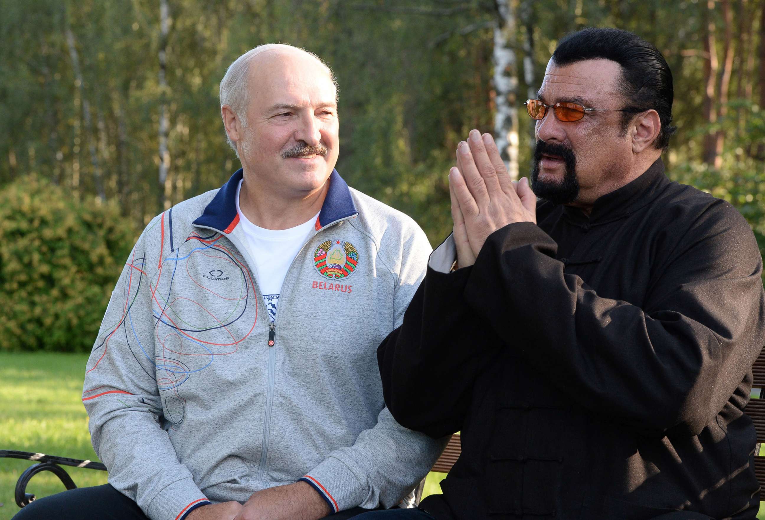 PHOTO: In this Aug. 24, 2016 photo, Belarusian President Alexander Lukashenko, left, meets with actor Steven Seagal in the presidential residence of Drozdy, outside Minsk, Belarus.