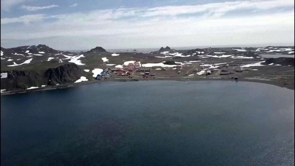 PHOTO: Antarctica recorded its warmest temperature on record.