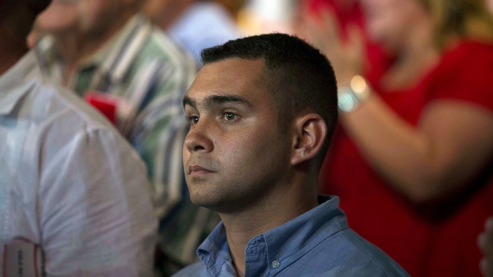 PHOTO: Elian Gonzalez attends a gala for the 90th birthday of Cuban Leader Fidel Castro at the 'Karl Marx' theater in Havana, Cuba, Aug. 13, 2016.