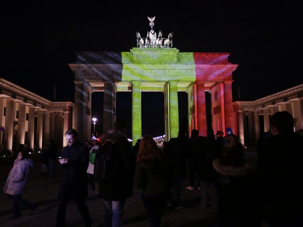 PHOTO: The Brandenburg Gate is illuminated with the Belgium national flag in reaction to the Brussels attacks, in Berlin, Germany, March 22, 2016.