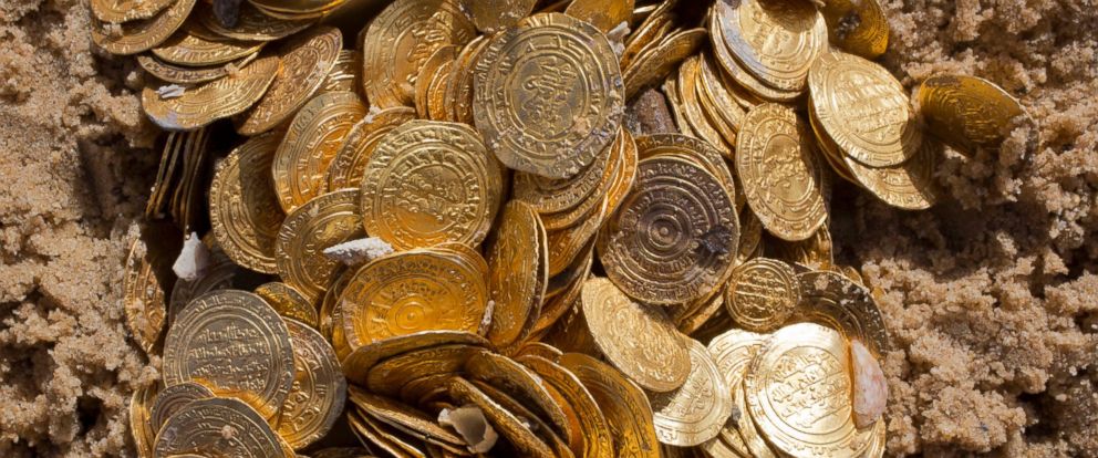Scuba Divers Discover 'Priceless' Gold Coins in Israel - ABC News