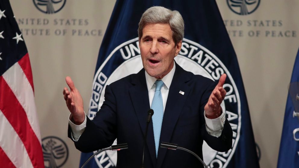 Secretary of State Kerry speaks on U.S. strategy in Syria and the Middle East just before heading back to Vienna for more talks on how to resolve the crisis, Nov. 12, 2015, at the Peace Institute in Washington. 