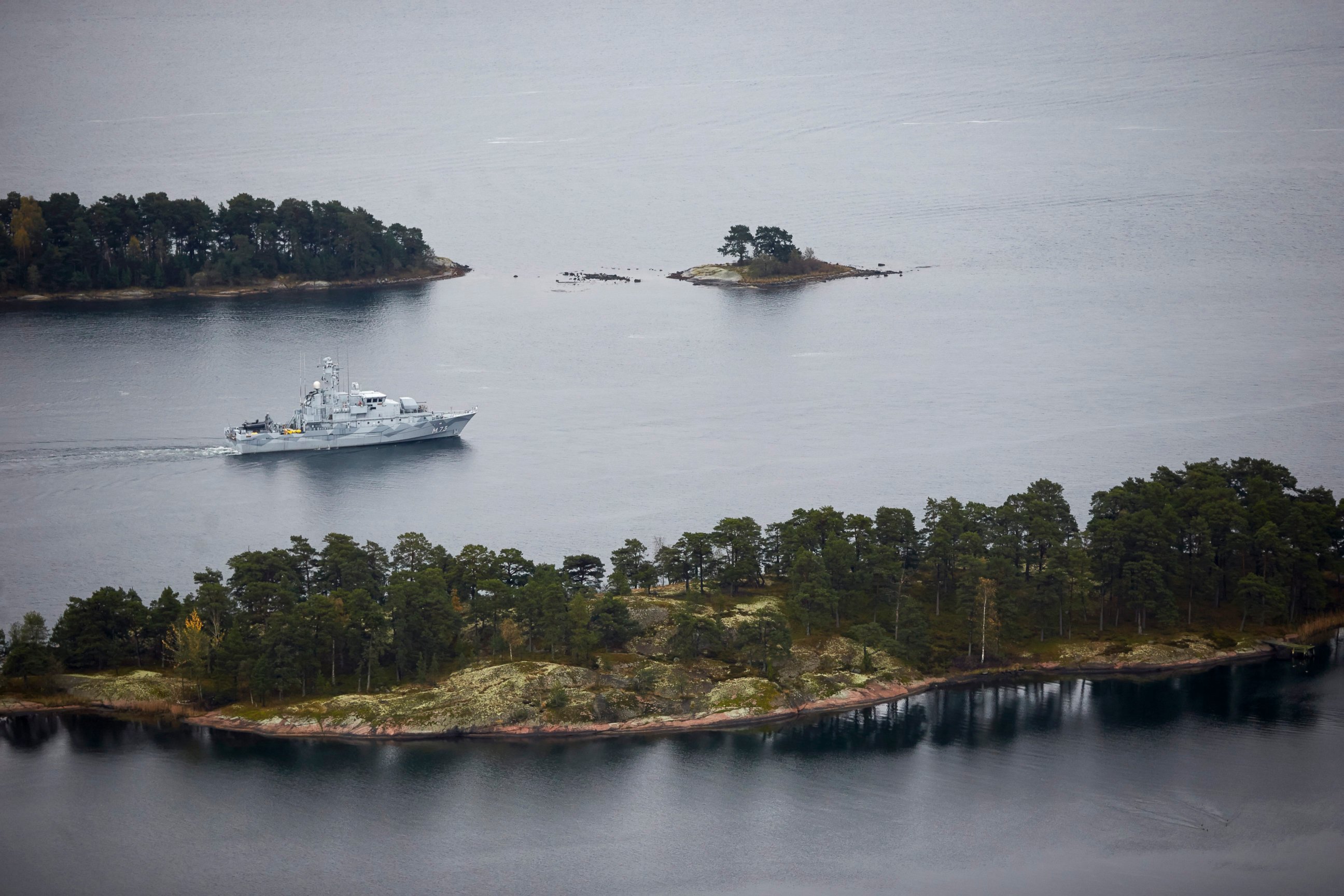 PHOTO: Swedish Navy  minesweeper HMS Koster patrols in the Stockholm Archipelago, Sweden, Sunday Oct. 19 2014.