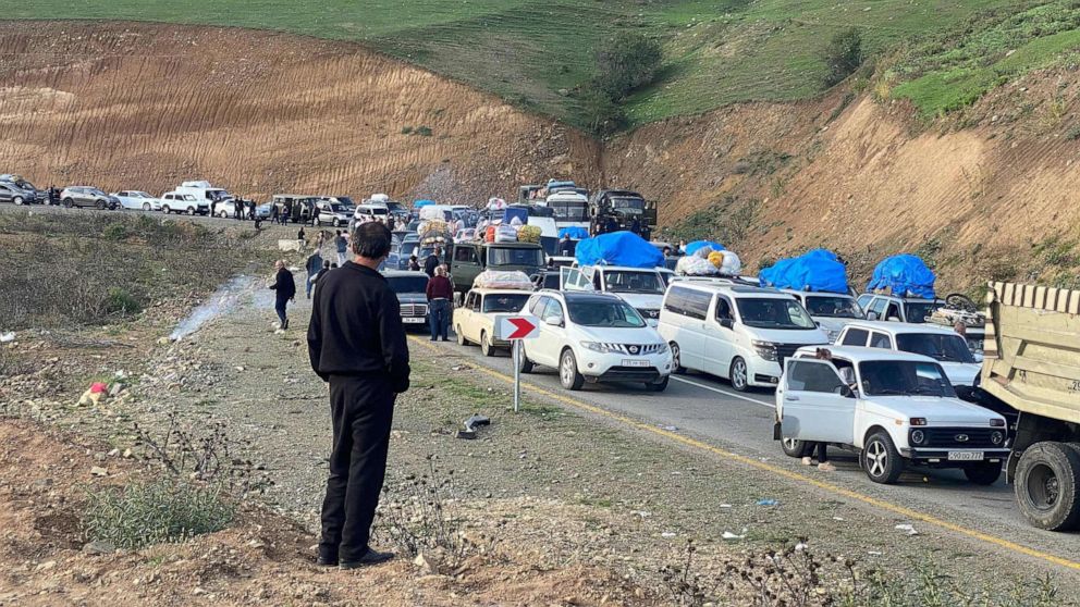 Mehr als 100.000 Armenier sind inzwischen aus der umstrittenen Region Berg-Karabach geflohen.