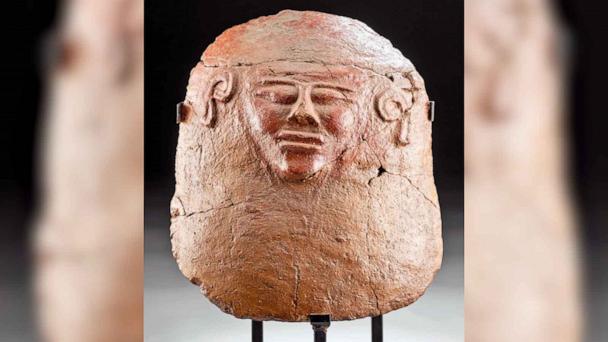 US returns 25 smuggled ancient artifacts to Egypt, officials say