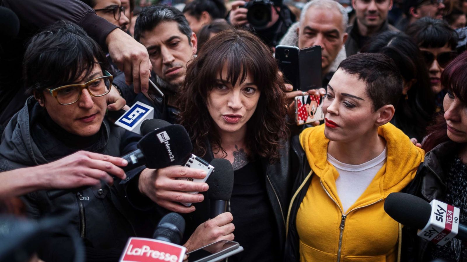 PHOTO: Italian actress Asia Argento and Rose McGowan take part in a demonstration organized by "Non una di meno" movement to mark the International Women's Day, March 8, 2018 in Rome, Italy.