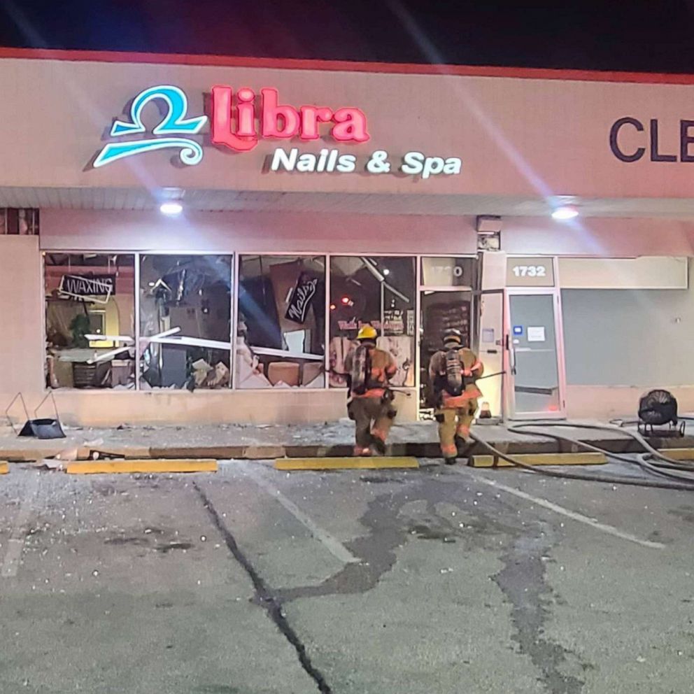 PHOTO: Firefighters respond to the scene of an commercial building fire involving hazardous materials in a mall in Windsor Hill, Md., May 16, 2022.